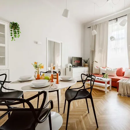 Apartment Dream In Budapest-steps To Budaeye &fashionst Budapest