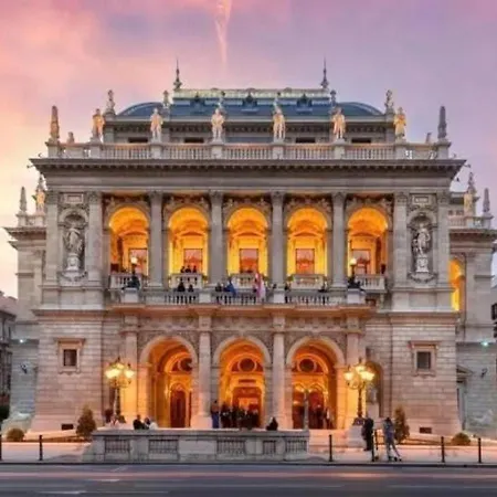 Dream In Budapest-steps To Budaeye &fashionst Apartment *